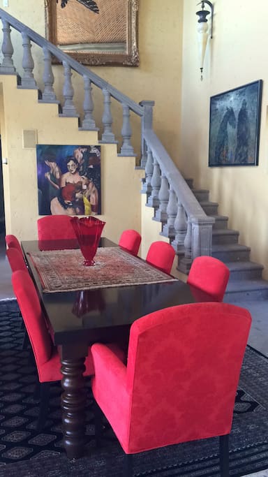 table seating for 8 people