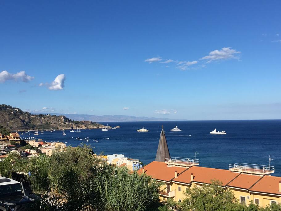 View from the parking in the yard of the sea and mainland