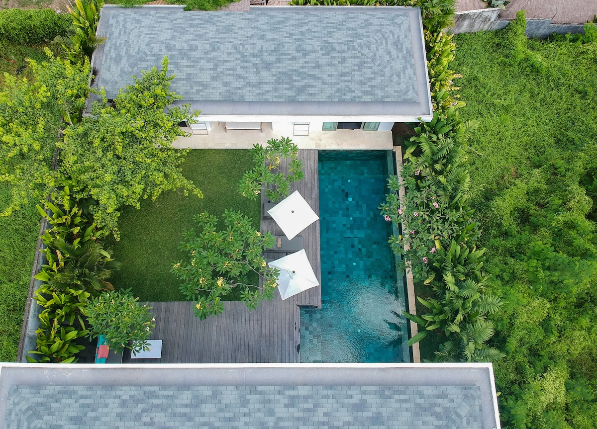 Villa in Kabupaten Badung · ★5.0 · 3 bedrooms · 3 beds · 3 private baths, сопоставимый объект Airbnb