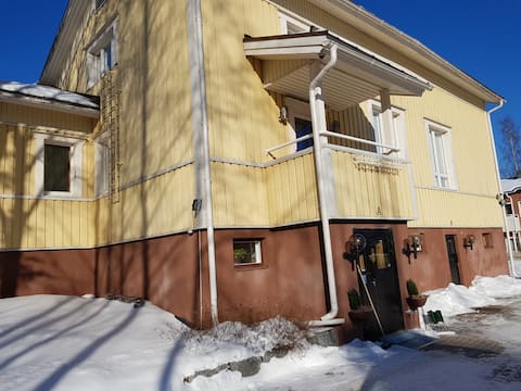 Nice Apartment Easy travel Airport & City. JACUZZI