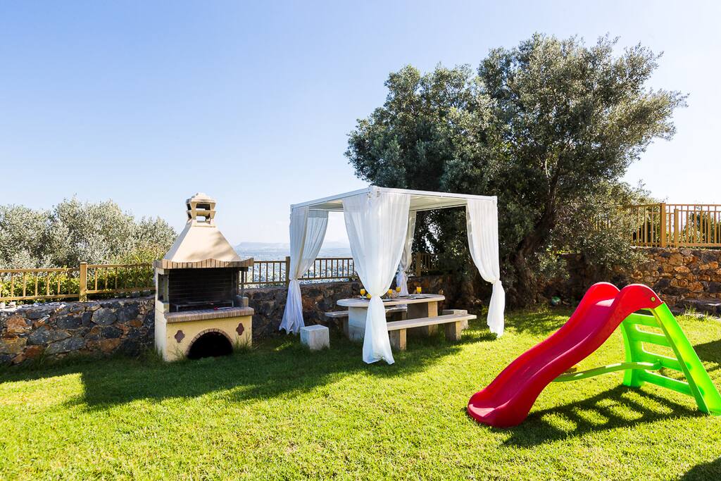 Children's toys are available outdoors!