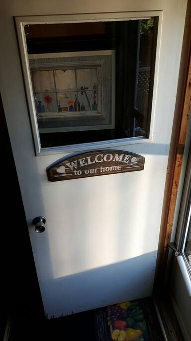 Optional rear entrance to downstairs main studio space