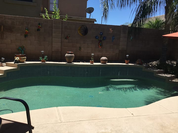 Great place on golf course with heated pool Houses for Rent in