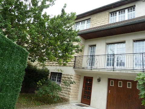 Villa 5*, Paris Porte d 'Italie, garden, 2 car parks