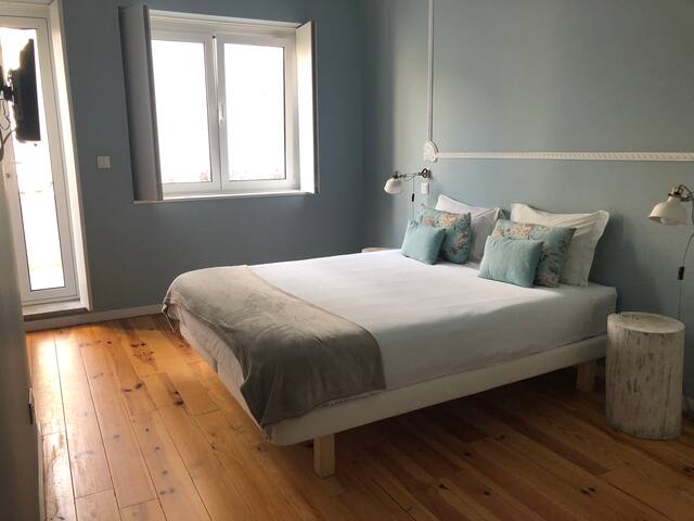 Exclusive Charming House by the sea – 5 bedrooms gallery image 4