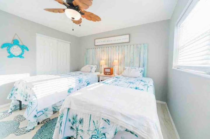 Les lits jumeaux ou un grand lit king size peuvent être convertis sur demande. 