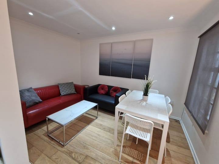 3-bedroom House Opposite Cardiff Castle - Cardiff