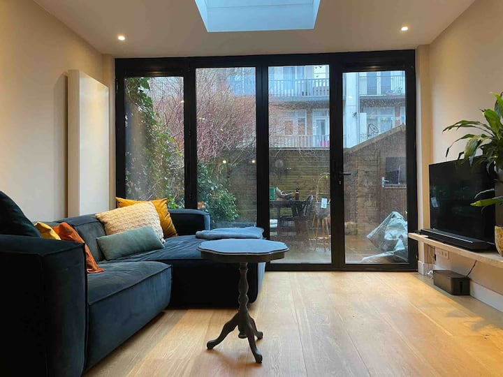 Garden apartment in a nice part of Amsterdam Houses for Rent in