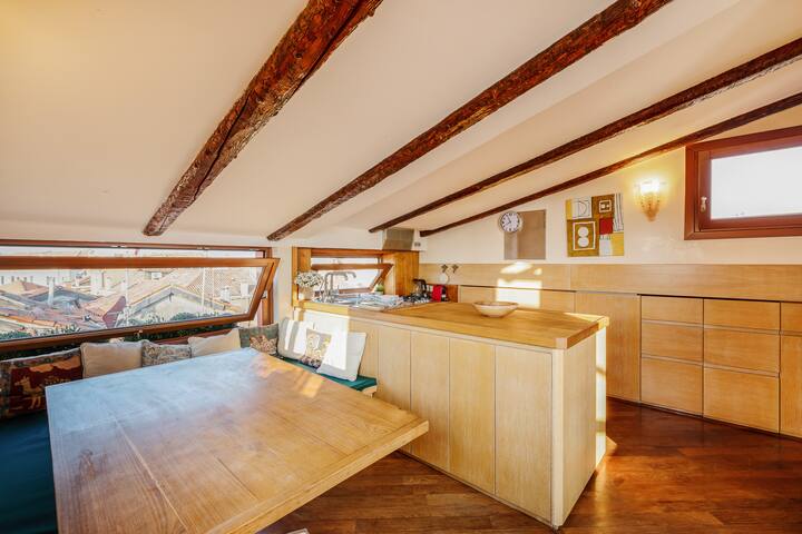 Rooftop Terrace Penthouse & 360° Views | Venice5th gallery image 5