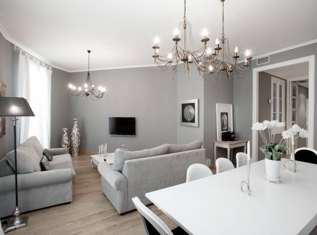 Bourgogne Bright Luxurious Apartment gallery image 2
