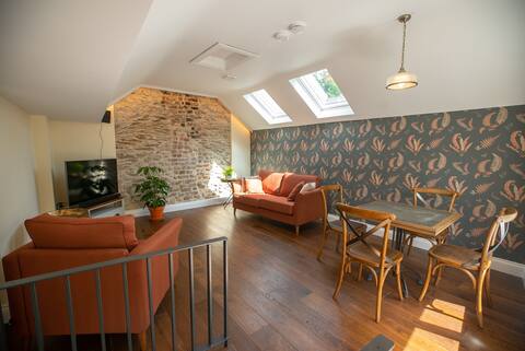 Boutique apartment in Enniskerry village (#2 of 3)