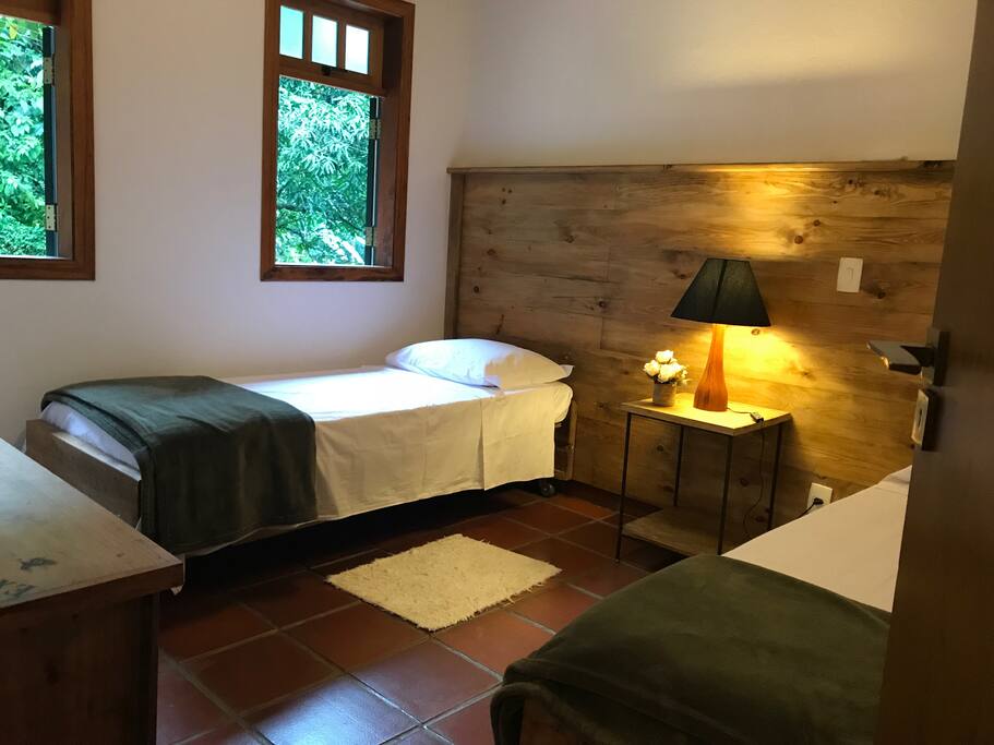 quarto 1 - casa azul