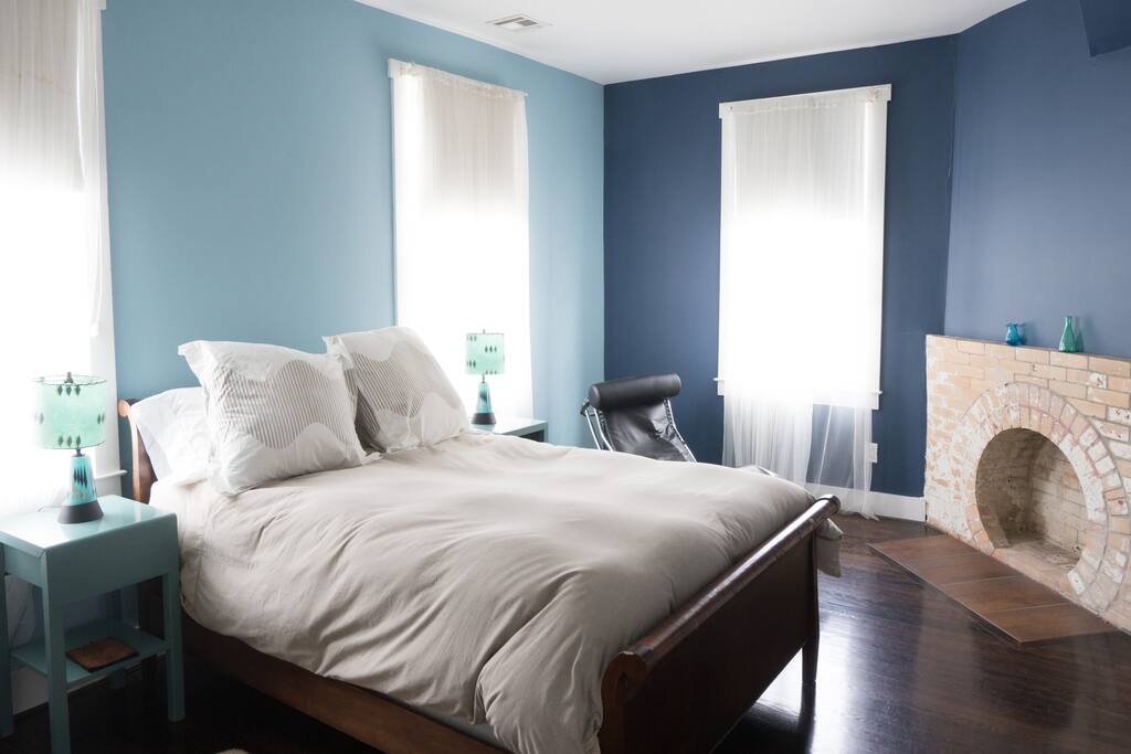 Bigger Room will full bed, private, attached bath. $275
