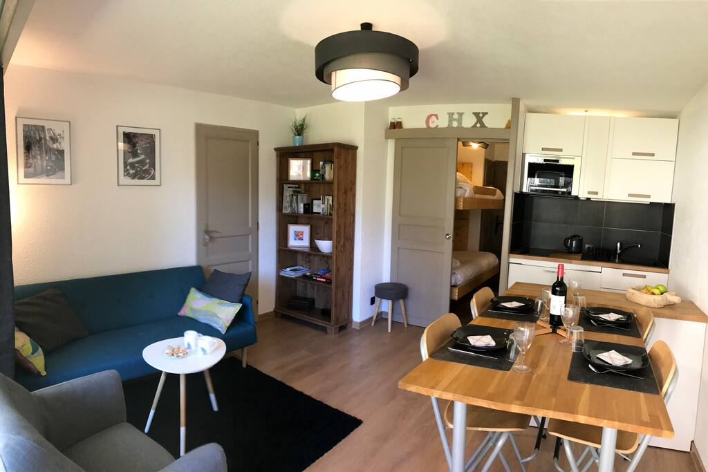 Kitchen and lounge