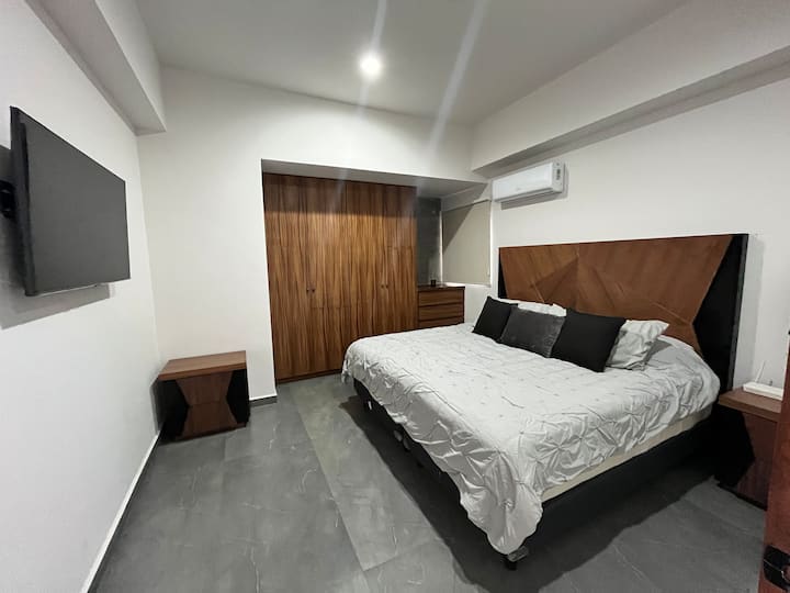 2-საძინებლიანი საწოლი 193 × 203 სმ ზომის საწოლით