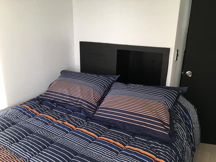 Dormitorio 3, cama matrimonial. Chambre 3 lit queen