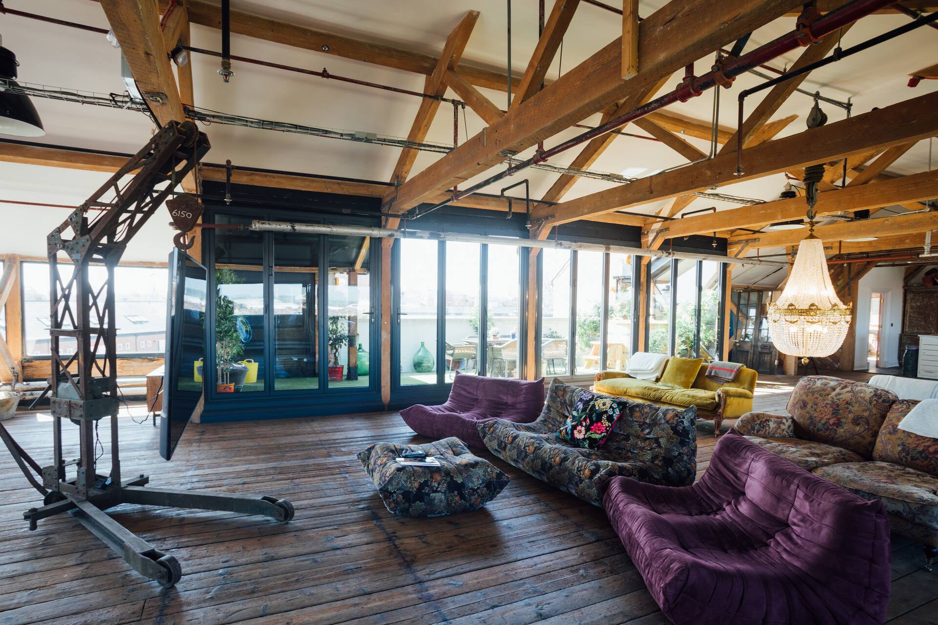 Warehouse Loft for Groups · Hot Tub, Sauna & Bath