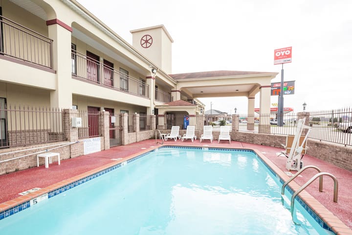 OYO Hotel Port Allen LA