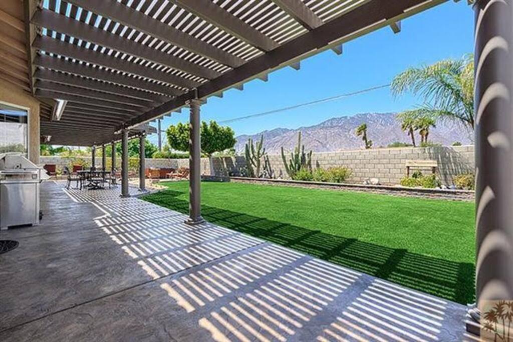 SHARED OUTDOOR SPACE WITH GREAT VIEWS