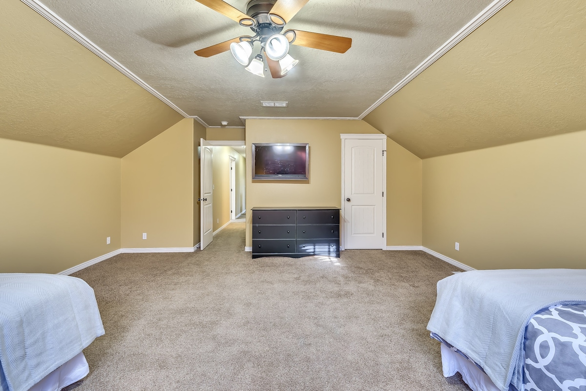 მე-4 საძინებლის ხედი ფანჯრიდან.