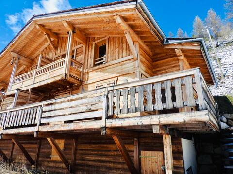 Beautiful wooden chalet Isola 2000