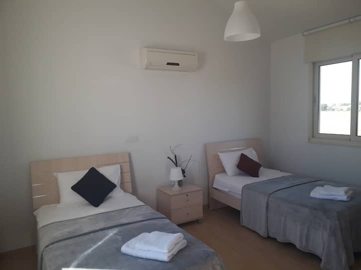 Camas individuales y cuna de viaje si es necesario.