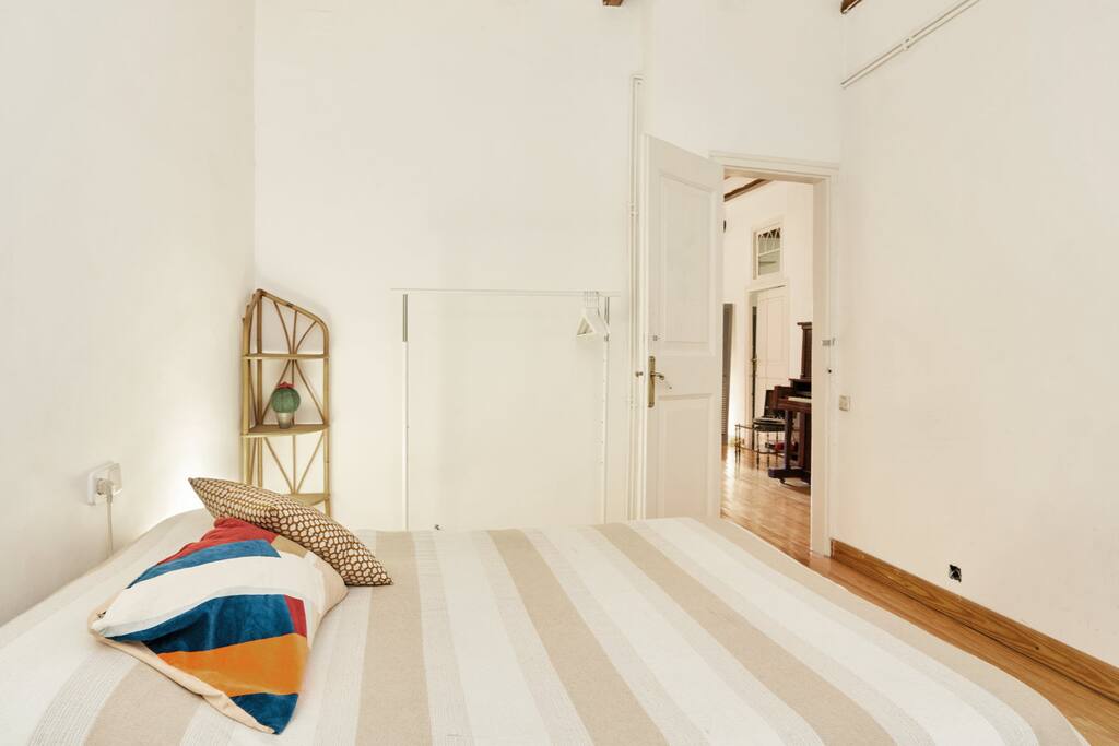 DOUBLE BEDROOM