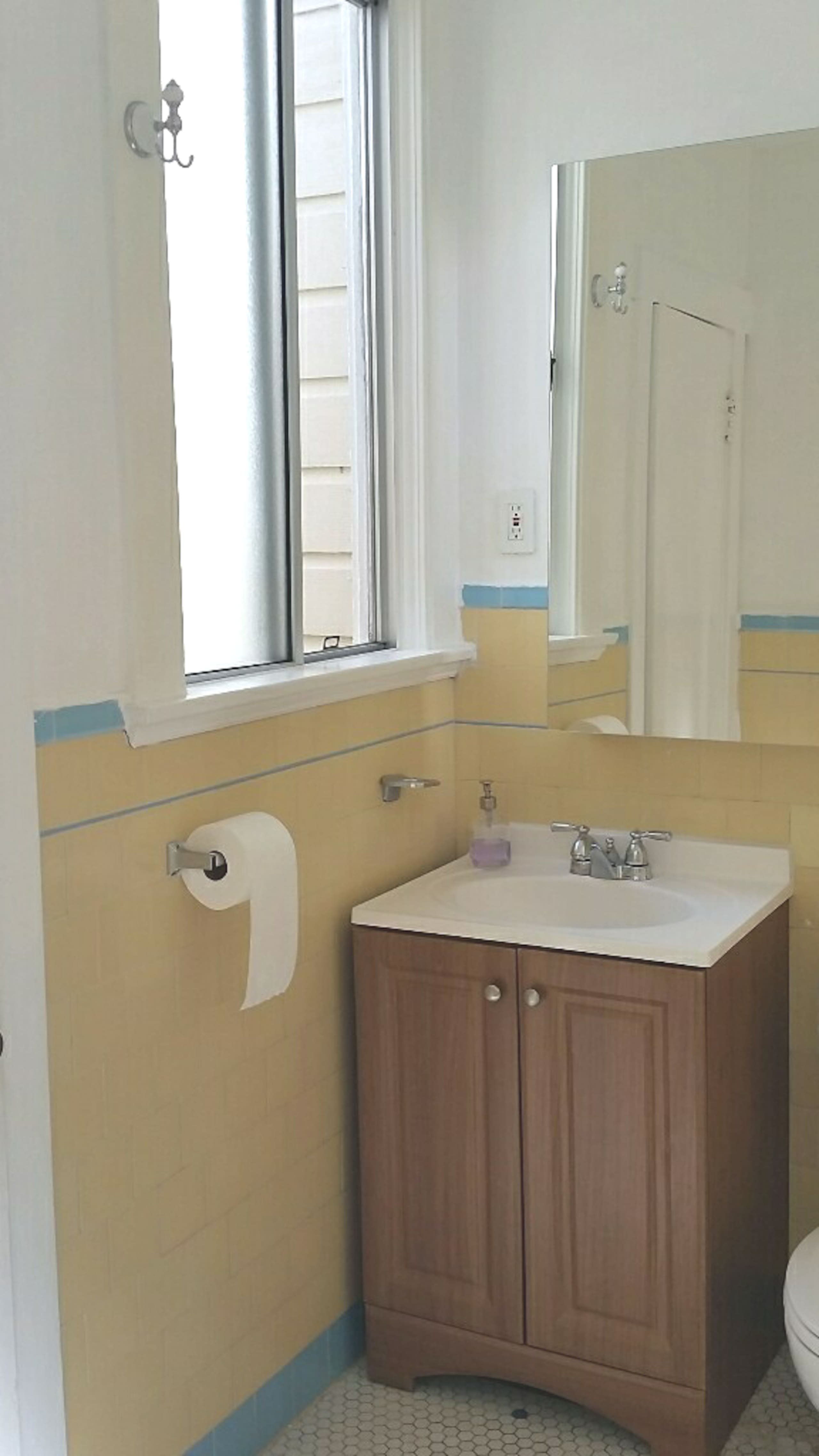 Home in San Francisco · ★4.85 · 3 bedrooms · 6 beds · 1.5 baths - Image 17