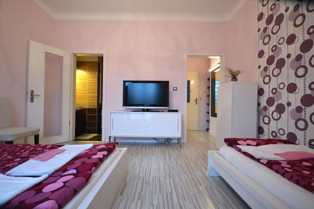 Pulse Budapest Apartment Room