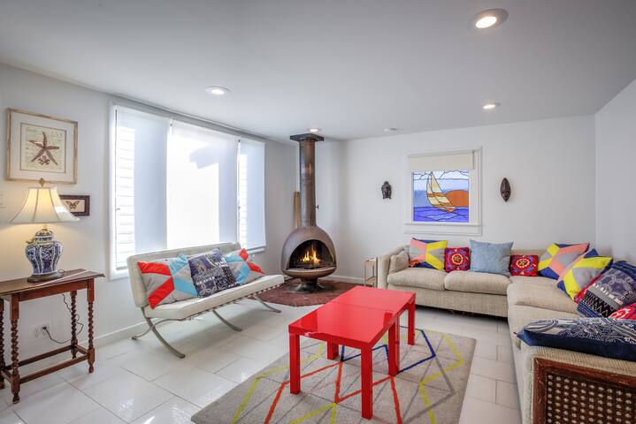 Beach Bungalow 3 Blocks to Ocean