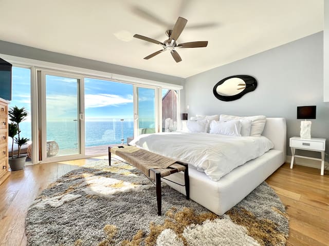 Malibu Waterfront Gallery + Private Beach Access gallery image 2