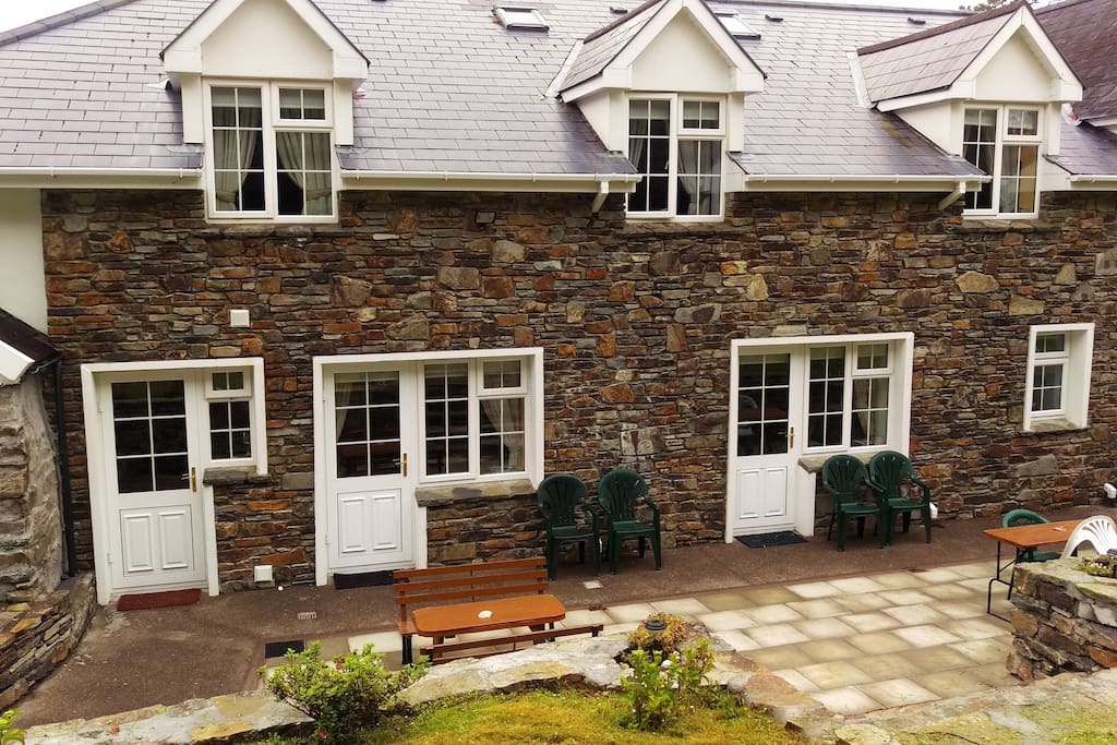 Roskerig & Bioran rooms - Private entrance and patio