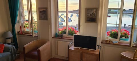 Charming duplex apartment on the port of Barfleur