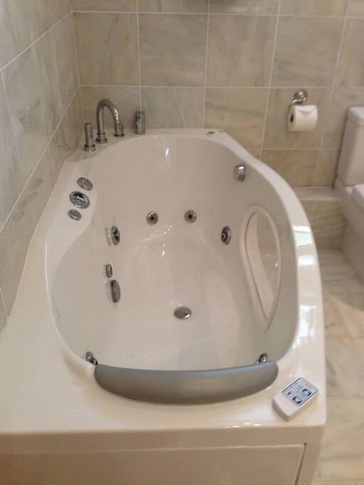 Jacuzzi Bath