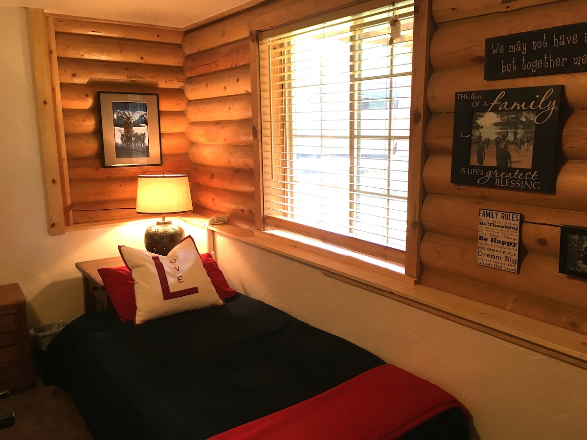 Двуетажна стая за миньори (долно ниво)