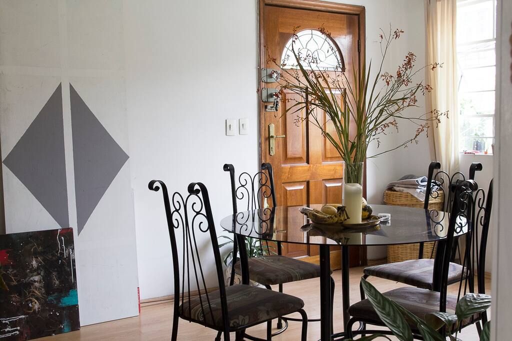 Entry & Dinning room