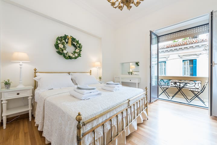 Gardenia Grand Suite / KRH