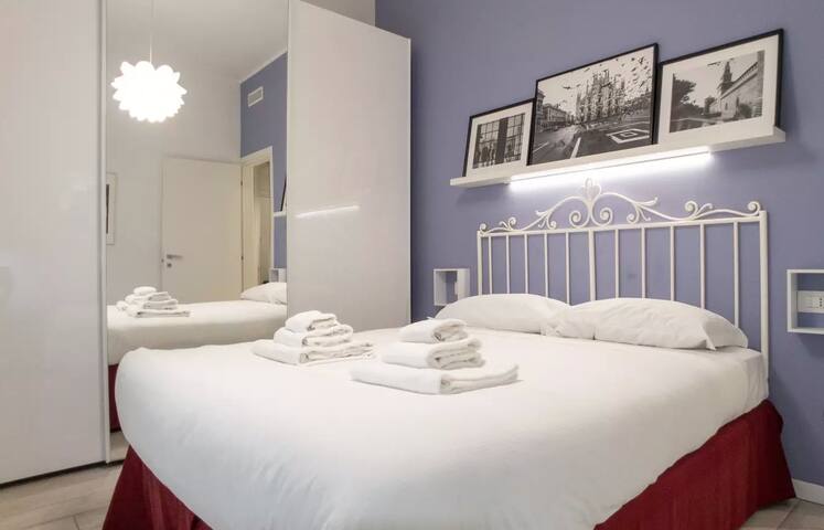 Modern apartment in Milan gallery image 2