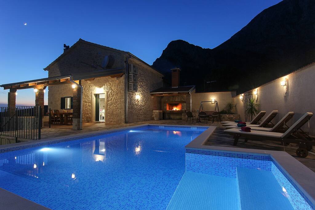 pool