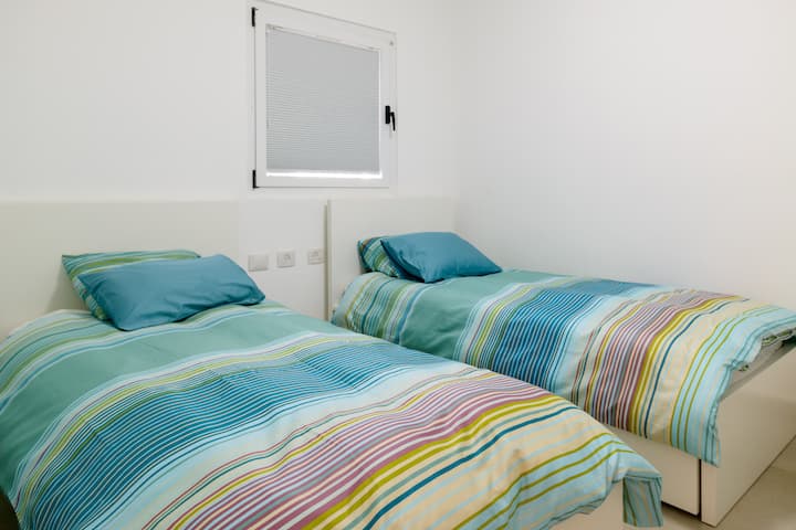 Schlafzimmer 2