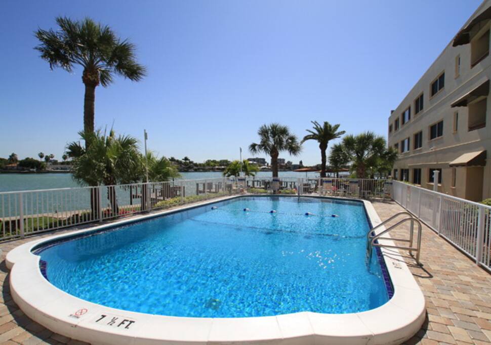 Pool set alongside the intra-coastal.