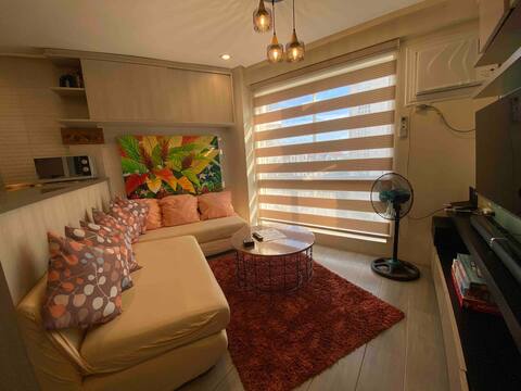 1-Bedroom Condo w/ Wi-Fi&Netflix in Sucat