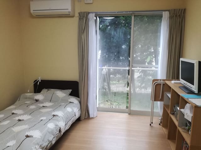 Quiet nest in Tokyo.