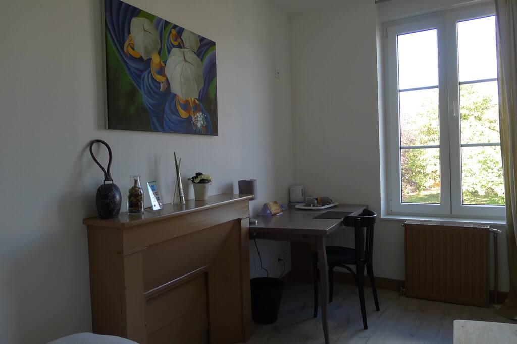 Chambre coin bureau