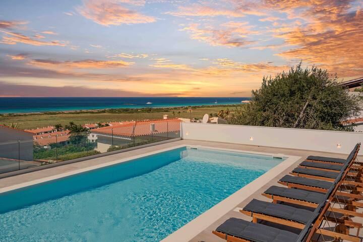 Villa Bella | fantastic seaview | heated pool gallery image 4