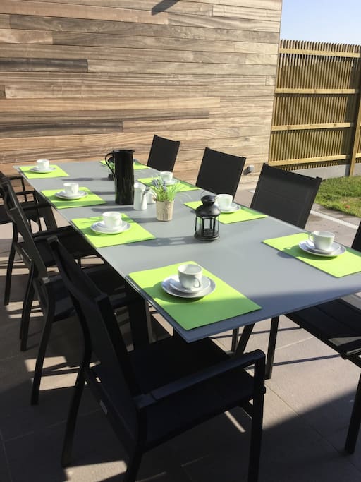 Terras , meubelen ligstoelen 2