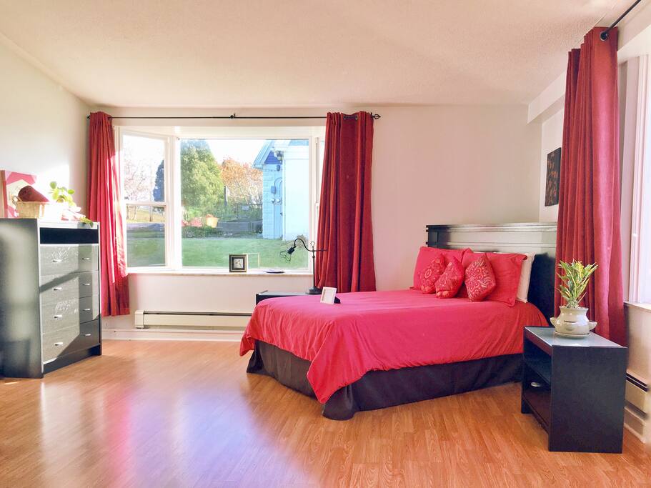 It's a very spacious room, with large windows, lots of sunlight for cheery mornings!