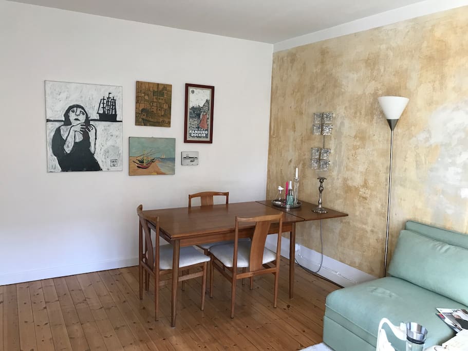 Essecke im Wohnzimmer für 5 Personen