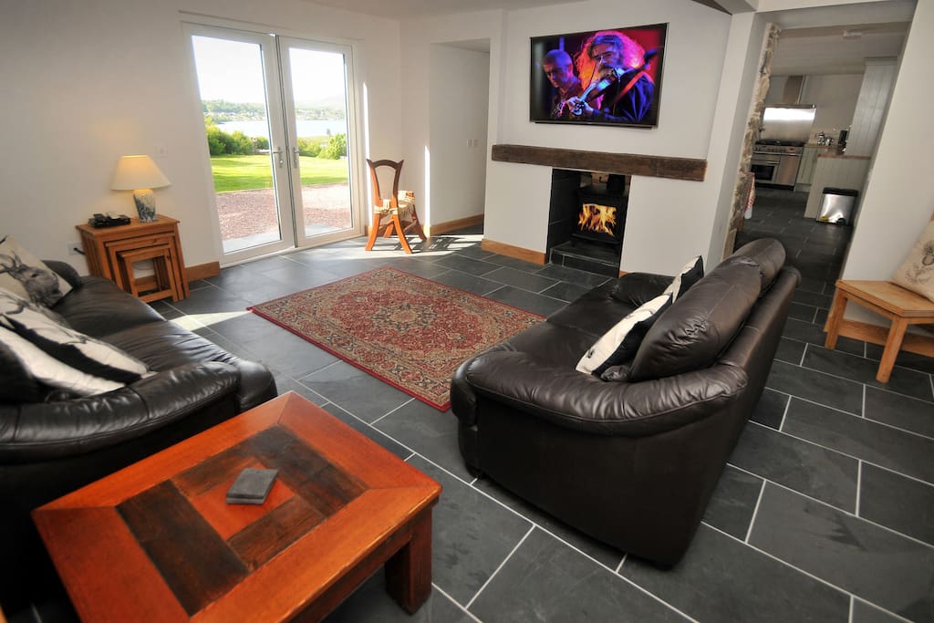 Spacious Lounge with 55 inch HDTV