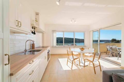 Sunset House Rab - Apartment White with bay view